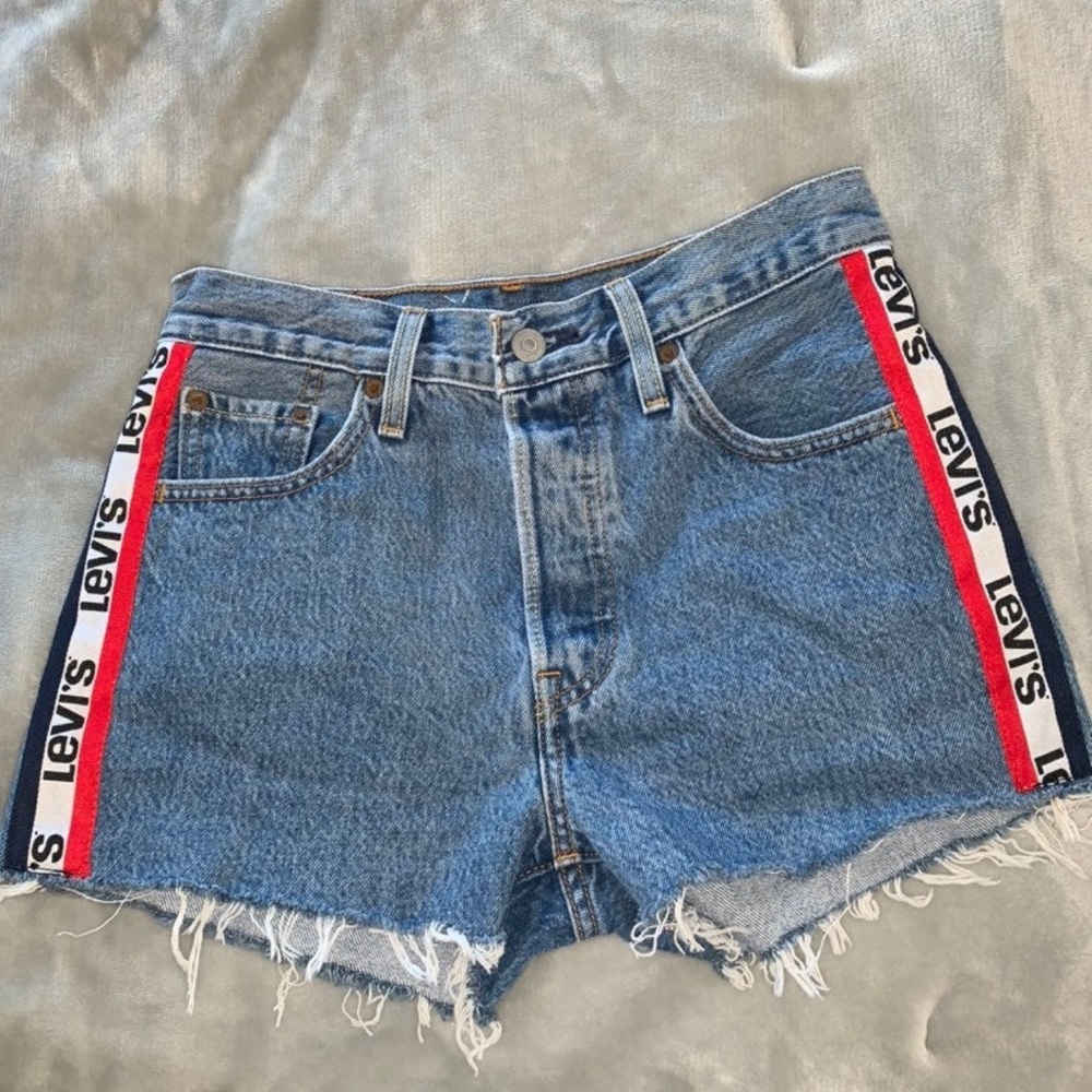 Levi shorts